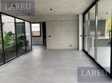 Casa · 245m² · 6 Ambientes · 4 Cocheras · Casa en Venta Barrio Pilará, La Calesa.