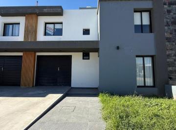 PH · 140m² · 4 Ambientes · 1 Cochera · PH en San Ignacio Village