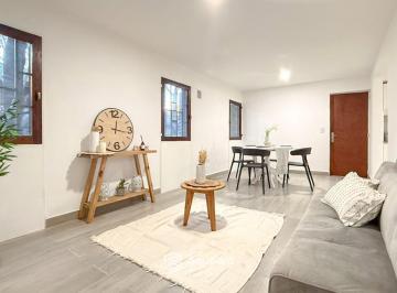 Departamento · 92m² · 5 Ambientes · 1 Cochera · Venta | Permuta - Departamento de 3 Dorm., Patio y Cochera - Lourdes, Rosario - Apto Crédito.