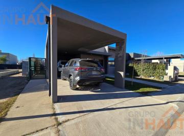 Casa · 136m² · 4 Ambientes · 2 Cocheras · Casa Gerencial en Una Planta Barrio Privado Costa Serena