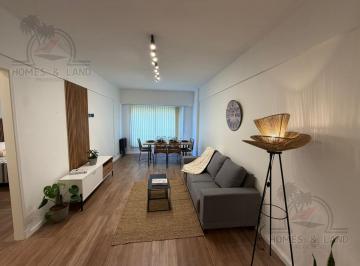 Departamento · 68m² · 3 Ambientes · Departamento Tres Ambientes Al Frente con Balcon Frances