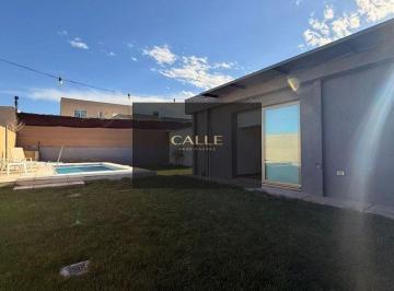 Casa de 3 ambientes, Las Heras · Casa en Venta C/ Cochera en Las Heras