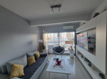 Departamento de 2 ambientes, Villa Devoto · Departamento 2 Ambientes en Duplex Al Frente con Balcon y Cochera