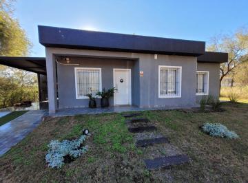 Casa · 90m² · 3 Ambientes · 1 Cochera · Casa en Las Tapias Cordoba Traslasierra Venta Barrio Privado Como Nueva/a Estrenar