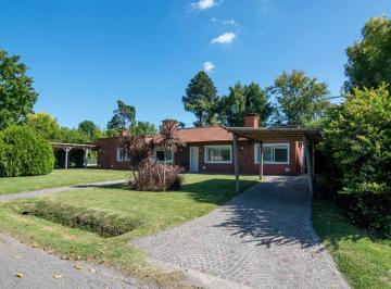 Casa · 182m² · 6 Ambientes · 3 Cocheras · Casa en Venta 5 Amb + Dep en Los Cardales C Club