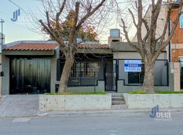 Casa · 151m² · 4 Ambientes · 1 Cochera · Venta Casa 2 Dorm. Casa 2 Dorm. Villa Farrel - Neuquen Capital