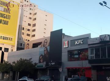 Local comercial · 765m² · Local en Flores