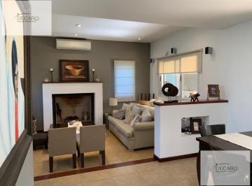Casa · 300m² · 6 Ambientes · 2 Cocheras · Casa - Saint matthew'S