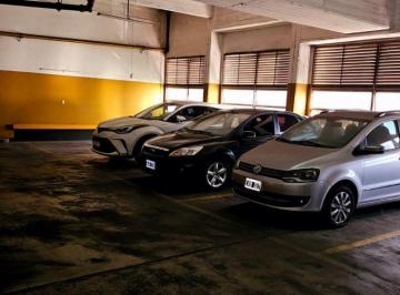 Garage · 16m² · 1 Cochera · Cochera en Venta - 16 m² - Flores Norte