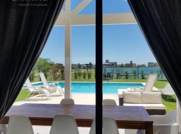 Casa · 200m² · 6 Ambientes · 2 Cocheras · Casa en Alquiler Barrio Cruz del Sur San Vicente