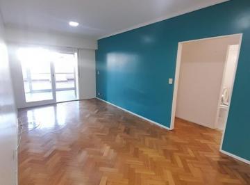 Departamento · 67m² · 2 Ambientes · Departamento de 2 Ambientes y 1/2 con Patio.