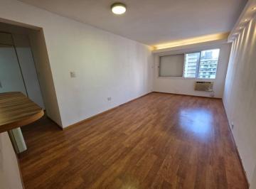 Departamento de 8 ambientes, Rosario · Alquiler | Departamento Moderno de 3 Dorm. con Escritorio y Cocina Equipada – Corrientes 661