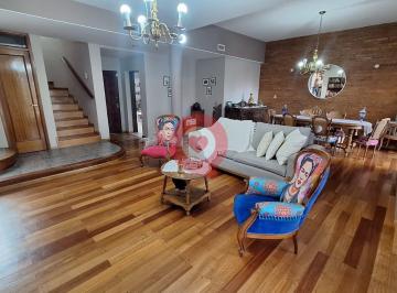 Casa · 382m² · 7 Ambientes · 2 Cocheras · Casa en Neuquen 4 Dorm. en Santa Genoveva