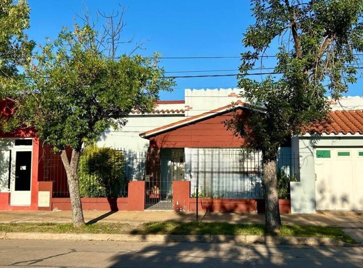 Casa · 166m² · 6 Ambientes · 1 Cochera