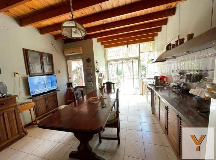 Casa · 170m² · 5 Ambientes