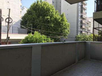 Departamento · 70m² · 3 Ambientes · 1 Cochera · 3 Ambientes, con Patio y Cochera Fija