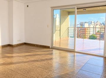 Departamento · 71m² · 3 Ambientes · 1 Cochera · Penthouse Exclusivo a m de Plaza San Martin