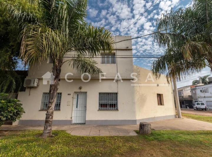 Casa · 200m² · 7 Ambientes · 1 Cochera