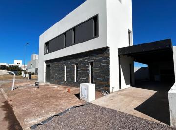Fachada Principal · Casa a Estrenar en Venta Colinas de Manantiales - Dueño Vende