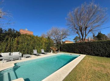 Casa · 220m² · 5 Ambientes · 2 Cocheras · Venta Casa 5 Amb Golfers Pilar