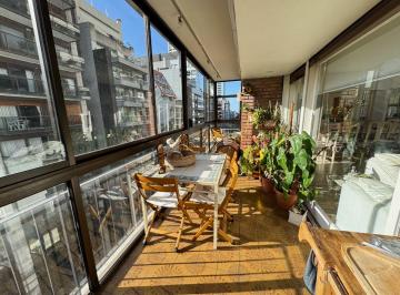 Departamento de 6 ambientes, Palermo · Balcón Aterrazado con Sol, 3 Dorm. (Principal en Suite), Playroom, Cochera.