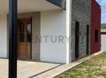 Quinta vacacional · 136m² · 3 Ambientes · 1 Cochera · Venta Casa a Estrenar - Barrio Las Paltas, Colastiné - Santa Fe