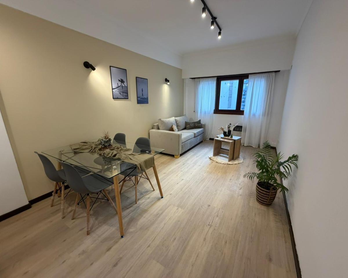 Excelente departamento de 2 ambientes con dependencia de servicio