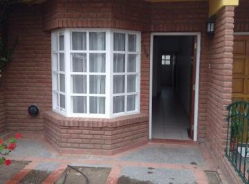 Departamento · 75m² · 5 Ambientes · 1 Cochera · Departamento - Puerto Madryn