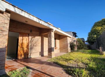 Foto · Alquiler - 3 Dorm. - Patio y Pileta