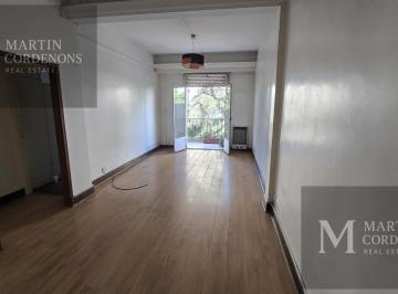 Departamento · 75m² · 3 Ambientes · 3 Ambientes con Dependencia Vista a Jardines, Sarandí 1300, San Cristobal