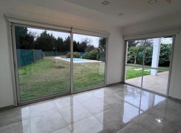 Casa · 2 Dormitorios · Venta de Casa en Club de Campo Los Caldenes