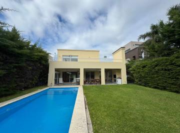Casa · 226m² · 4 Ambientes · 2 Cocheras · Casa en Venta Altos de Hudson I