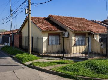 Casa · 5 Ambientes · 1 Cochera · Casa en San Nicolas de Los Arroyos