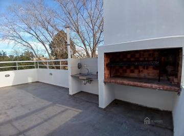PH · 73m² · 3 Ambientes · 1 Cochera · PH en La Plata