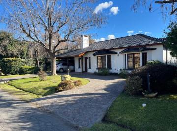 Casa · 180m² · 5 Ambientes · 2 Cocheras · Casa en Alquiler Country Banco Provincia