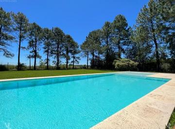 Quinta vacacional · 204m² · 3 Ambientes · Casa Quinta en Venta en Parada Robles, Exaltación de La Cruz, G. B. a. Zona Norte