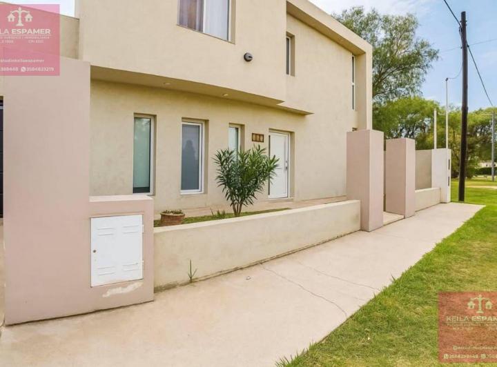 Casa · 209m² · 7 Ambientes · 1 Cochera