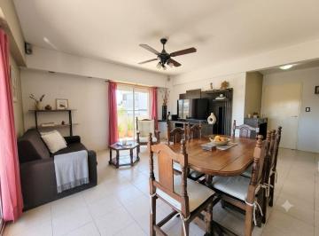 Departamento · 75m² · 4 Ambientes · 1 Cochera · Venta Departamento 4 Amb Cochera Versalles