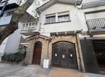 Casa · 177m² · 5 Ambientes · 1 Cochera · Casa en Plaza Mitre