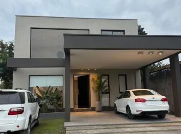 Casa · 207m² · 4 Ambientes · 1 Cochera · Venta Casa en Yerba Buena