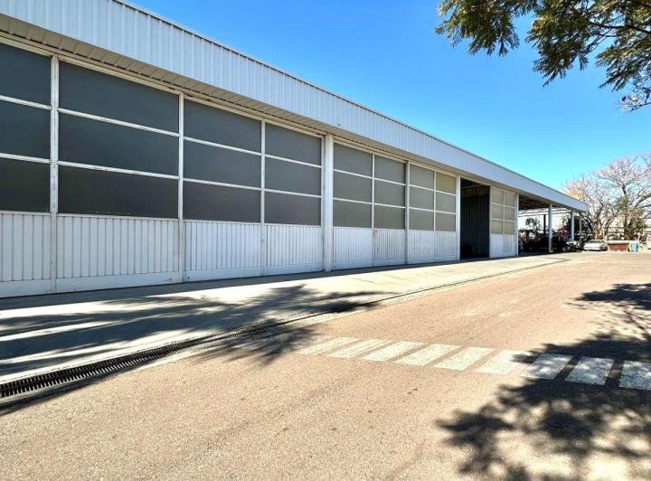 Bodega-Galpón · 862m² · 8 Cocheras