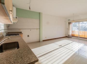 PH · 53m² · 3 Ambientes · PH en Venta de 3 Ambientes con Balcón en Flores Sur