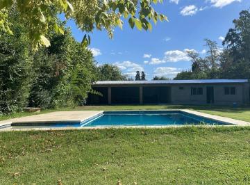 Quinta vacacional · 235m² · 6 Ambientes · Venta Quinta en General Rodriguez Barrio Hermoso