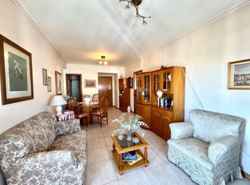 Departamento · 85m² · 4 Ambientes · Ramos Mejía Centro, Venta 4 Amb. Amplio