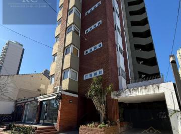Departamento · 68m² · 3 Ambientes · 1 Cochera · Departamento Semipiso en Las Lomitas/ 3 Ambientes /cochera/baulera/palier Privado/balcon.