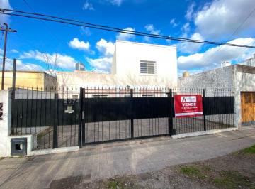 Casa de 5 ambientes, La Plata · Casa en Venta en Terreno de 260 m² en San Carlos