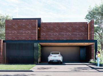 Casa · 180m² · 6 Ambientes · 2 Cocheras · Casa a La Venta en Distrito Sur - M²8 - L30 - Terreno 360 m - Cubiertos 180 m