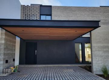 Casa · 131m² · Duplex a La Venta en Distrito Sur - M²8 - L87 - Terreno 181 m - Cubiertos 131 m