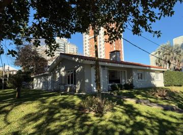 Casa · 3 Ambientes · 2 Cocheras · Casa en Punta del Este