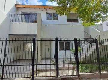 PH · 76m² · 3 Ambientes · PH en Olivos